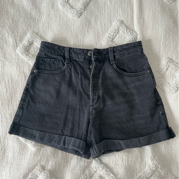 Dynamite black shorts - Picture 3 of 3